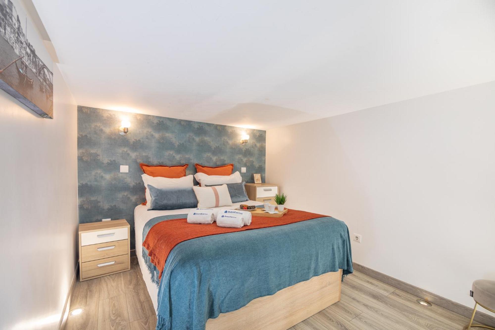 Deluxe Spacious Flats W Mezzanine By Host Wise Apartment Porto Luaran gambar