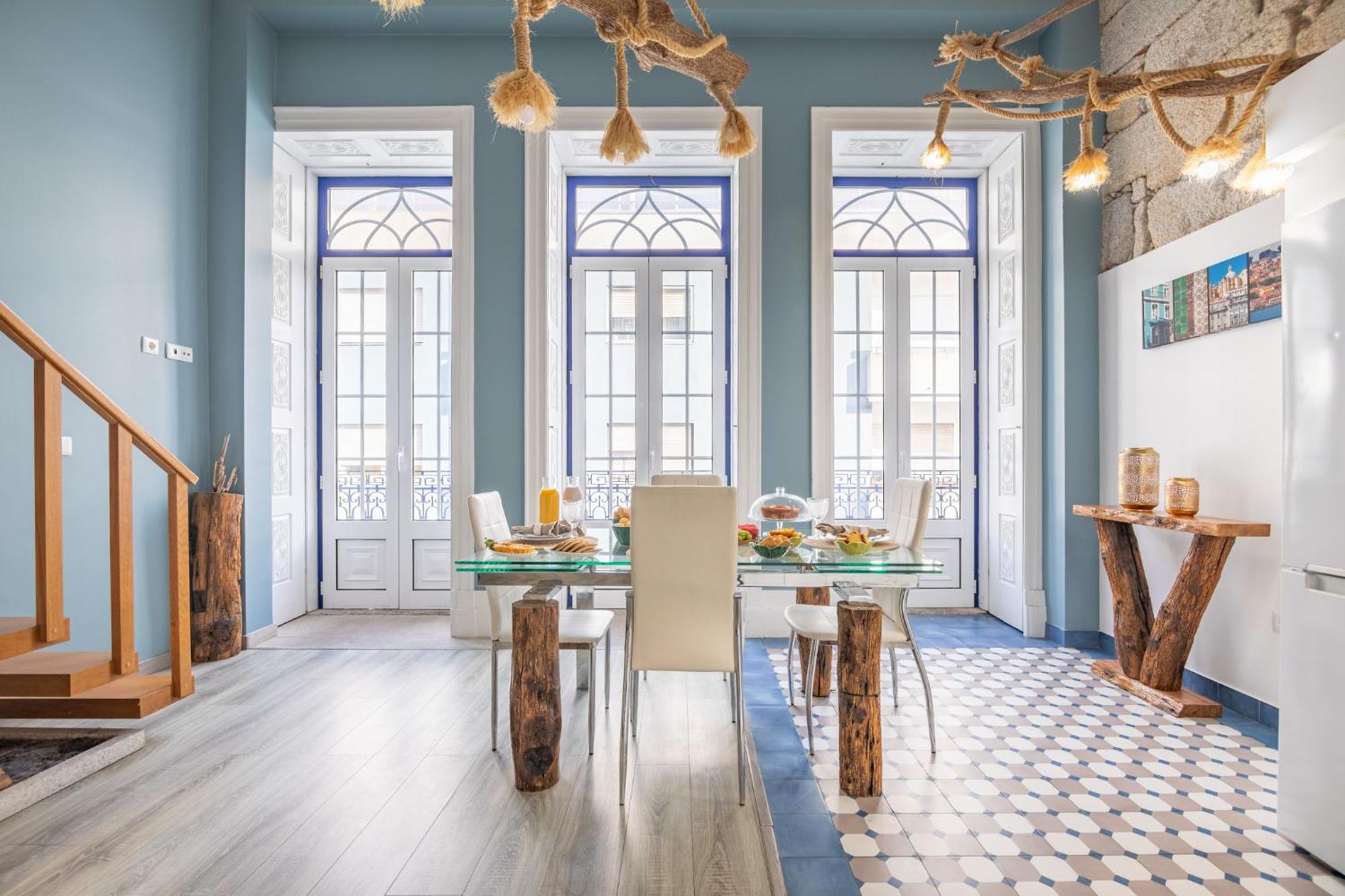 Deluxe Spacious Flats W Mezzanine By Host Wise Apartment Porto Luaran gambar