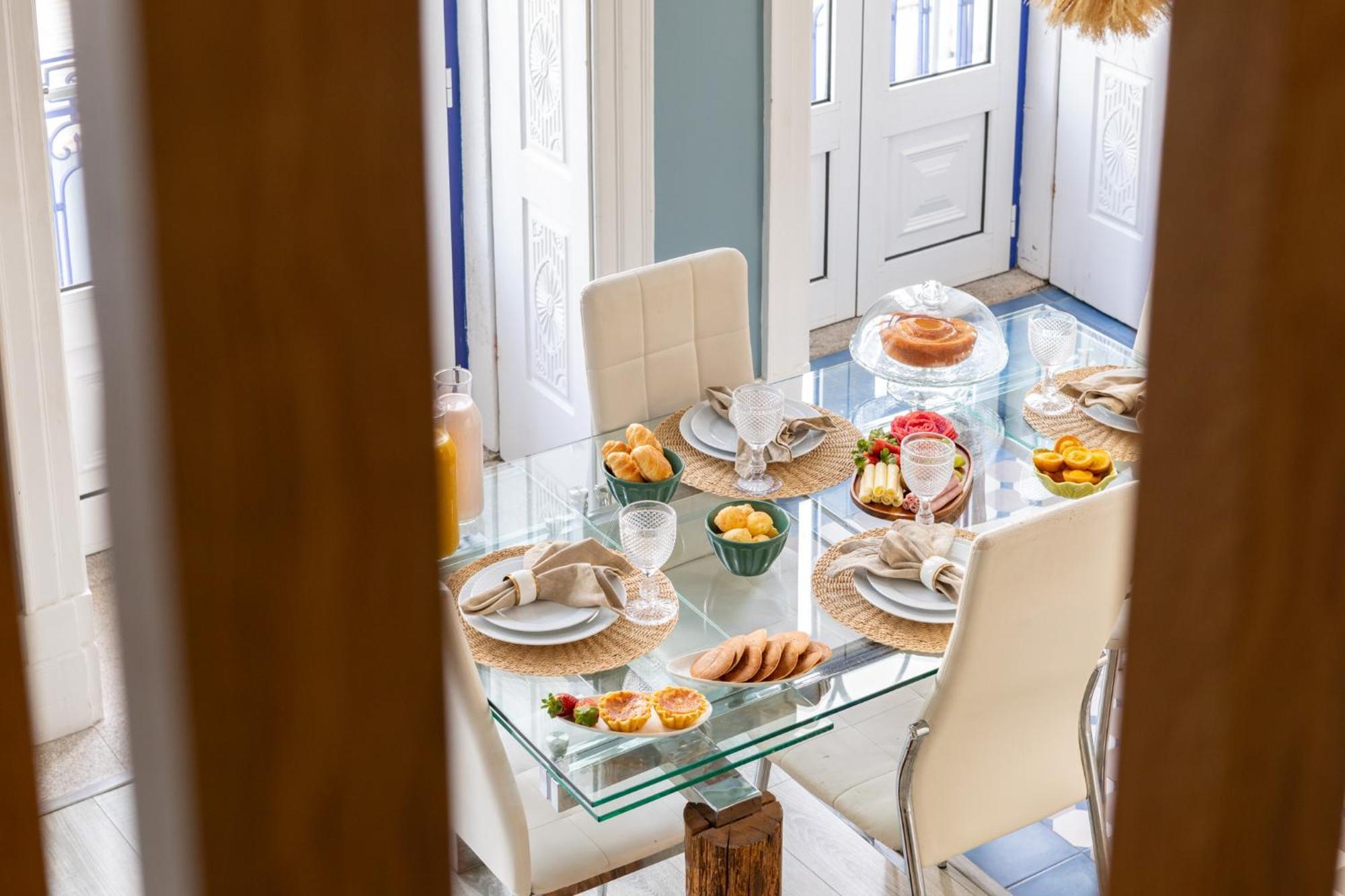 Deluxe Spacious Flats W Mezzanine By Host Wise Apartment Porto Luaran gambar