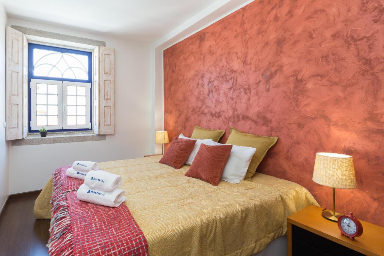 Deluxe Spacious Flats W Mezzanine By Host Wise Apartment Porto Luaran gambar