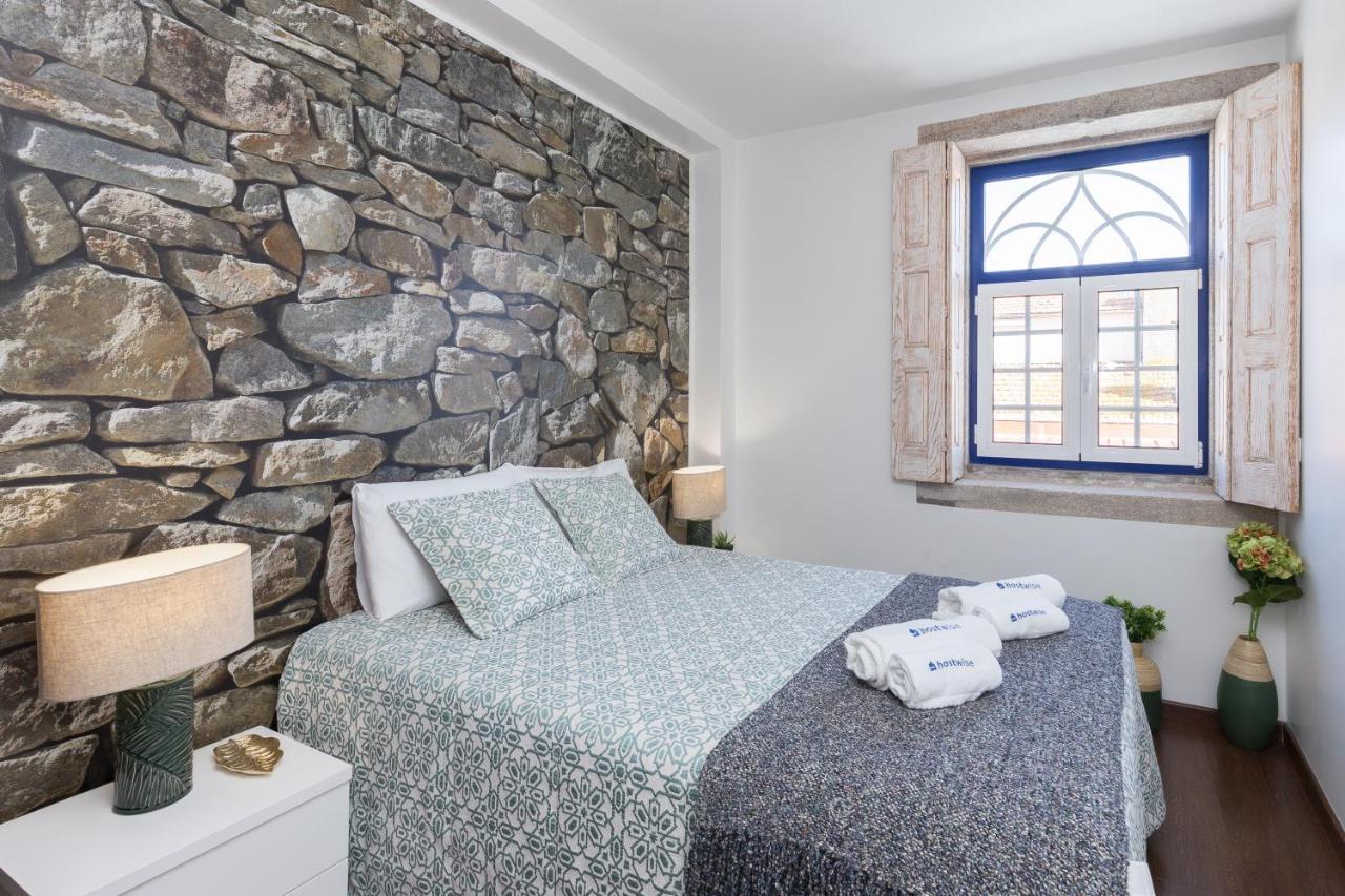 Deluxe Spacious Flats W Mezzanine By Host Wise Apartment Porto Luaran gambar
