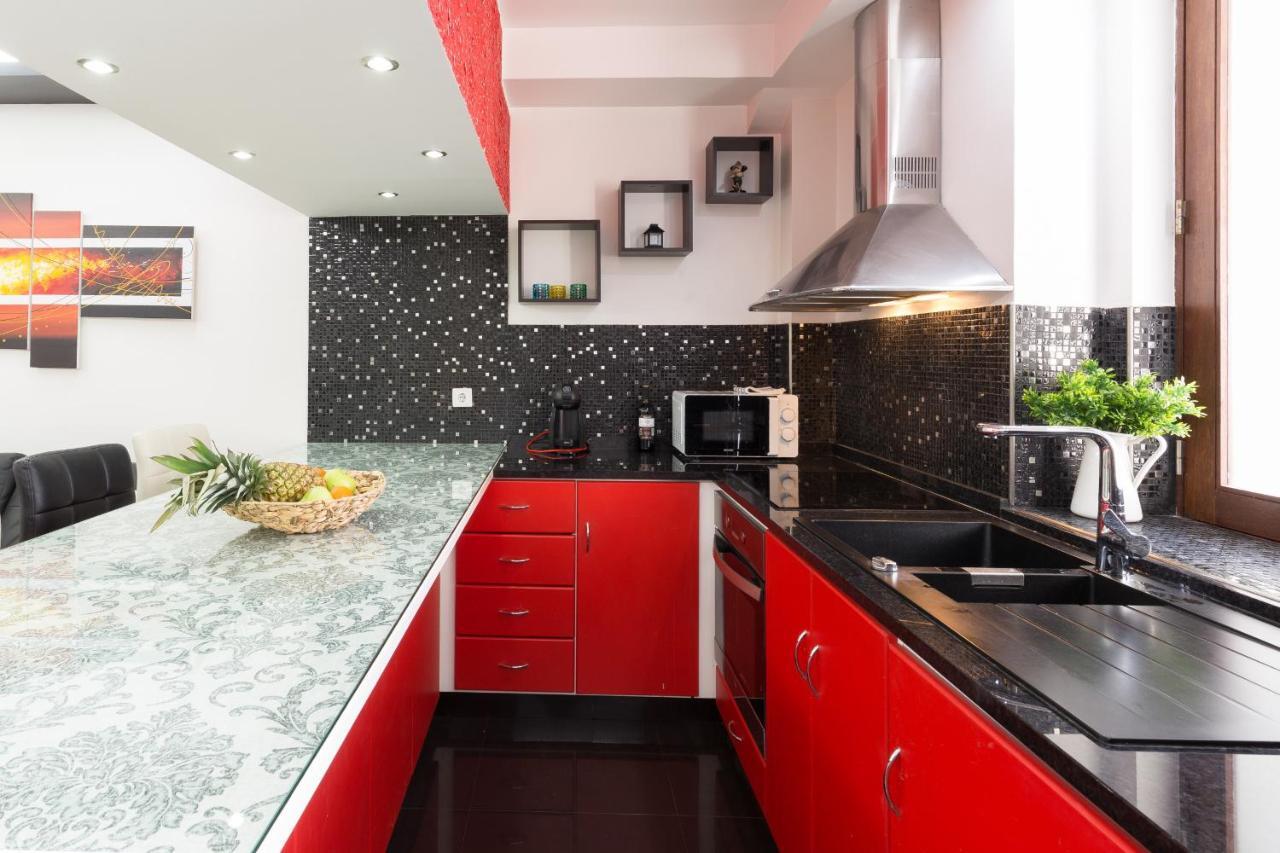 Deluxe Spacious Flats W Mezzanine By Host Wise Apartment Porto Luaran gambar
